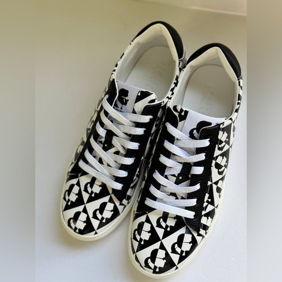 KARL LAGERFELD PARIS Cate Logo Platform Sneakers - Picture 5 of 11